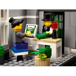 LEGO Creator Expert - R�dhus (10224)