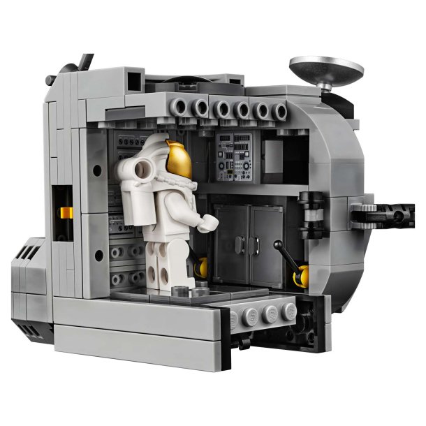 LEGO Creator Expert - NASA Apollo 11-m�nelandingsfart�j (10266)
