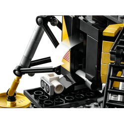 LEGO Creator Expert - NASA Apollo 11-m�nelandingsfart�j (10266)
