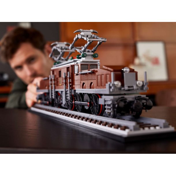 LEGO Creator Expert - Krokodillelokomotiv (10277)