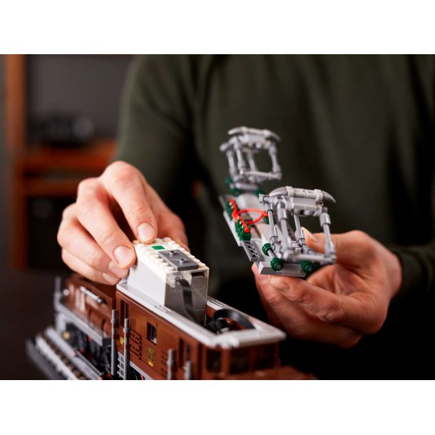 LEGO Creator Expert - Krokodillelokomotiv (10277)