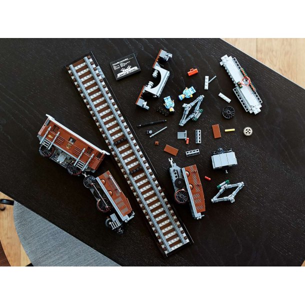 LEGO Creator Expert - Krokodillelokomotiv (10277)