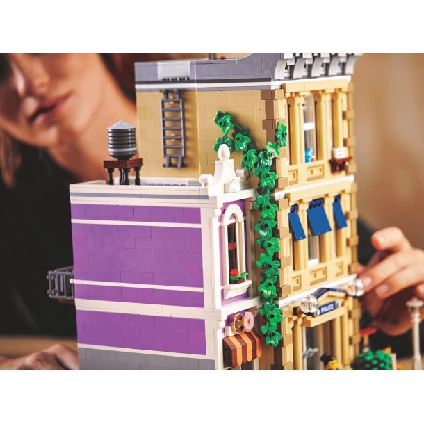 LEGO Icons - Politistation (10278)
