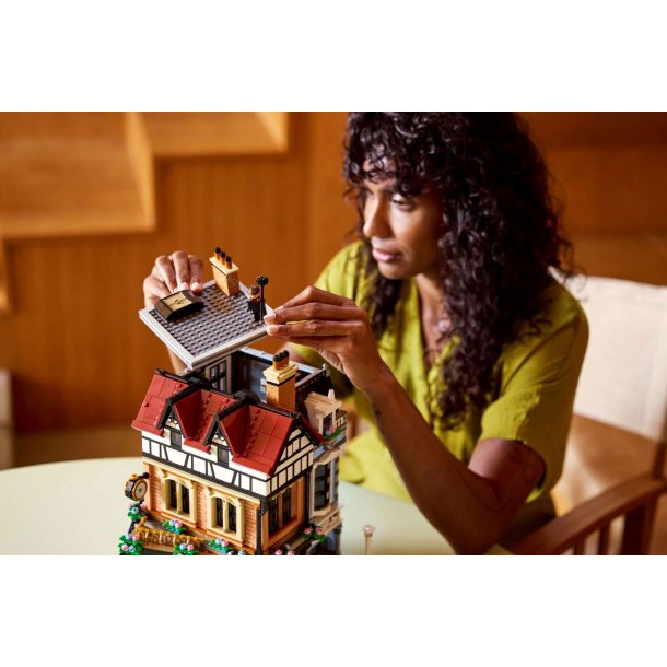 LEGO Icons - Hj�rnebygning i Tudorstil (10350)