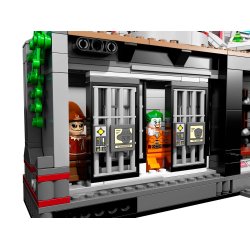 LEGO DC - Batman: Flugten fra Arkham Asylum (10937)