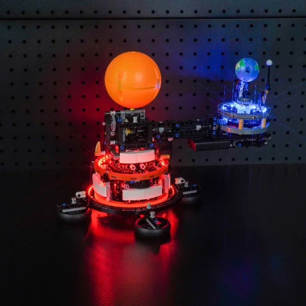 Lyskit til #42179 Planet Earth and Moon in Orbit (P65301)