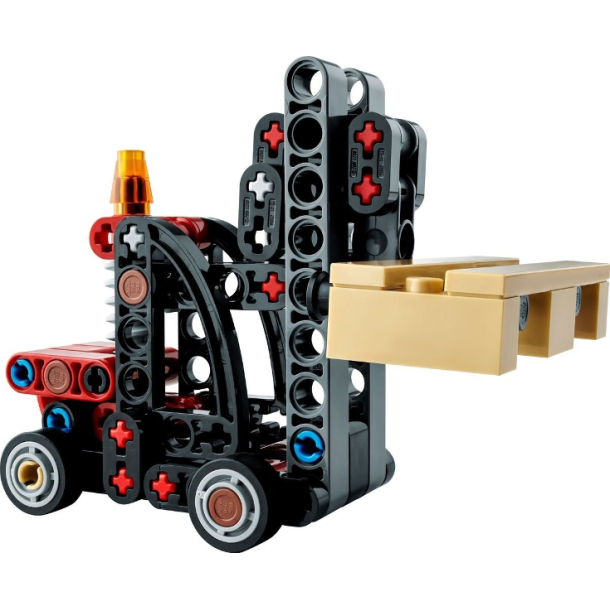 Forklift with Pallet Poly (30655)