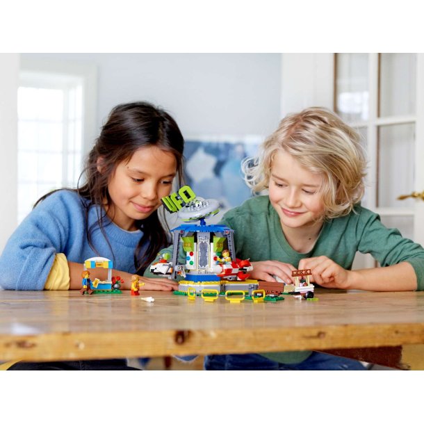 LEGO Creator 3-i-1 - Tivolikarrusel (31095)