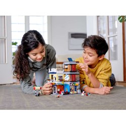 LEGO Creator 3-i-1 - Byhus med dyrehandel og caf� (31097)