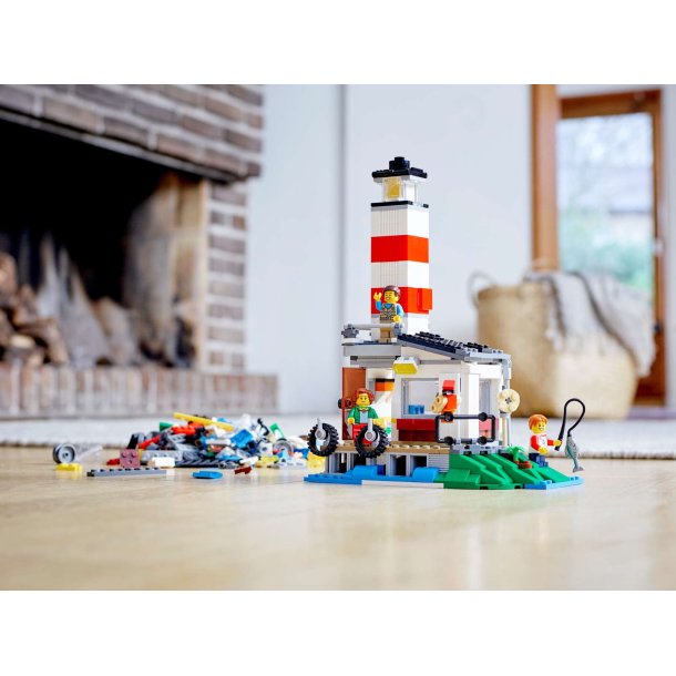 LEGO Creator 3-i-1 - Familieferie med campingvogn (31108)