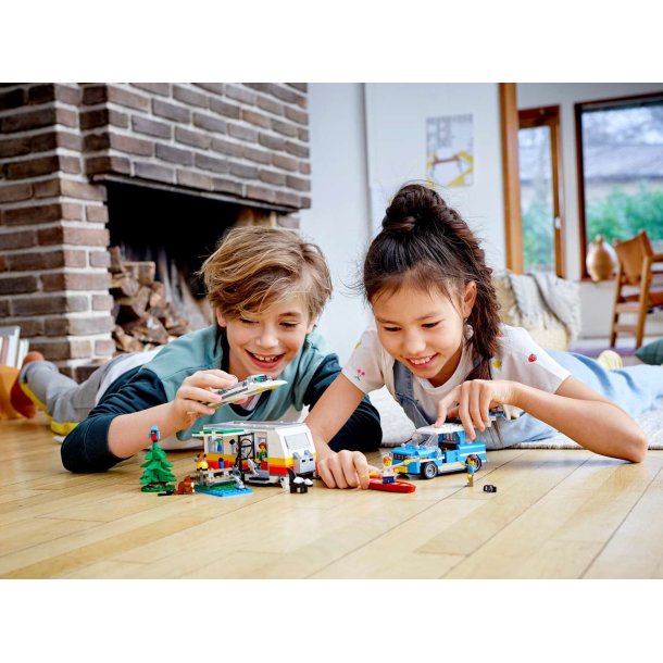 LEGO Creator 3-i-1 - Familieferie med campingvogn (31108)