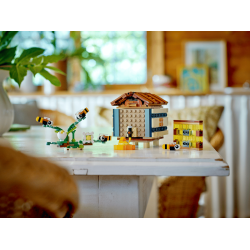 LEGO Creator 3-i-1 - Fuglehus (31143)