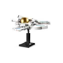 Astronaut (31152)