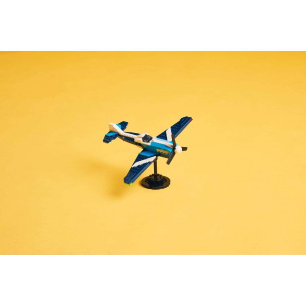 LEGO Creator 3-i-1 - Luftfart�jer: Racerfly (31160)
