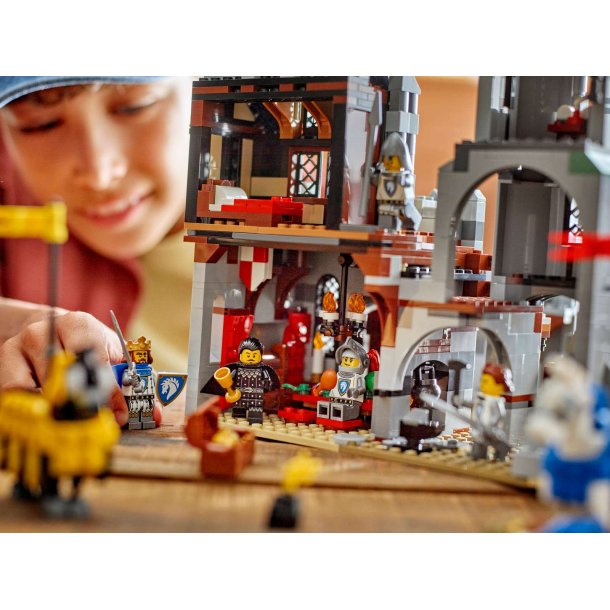 LEGO Creator 3-i-1 - Hesteriddernes middelalderborg (31168)