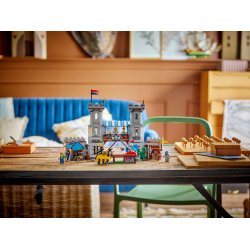 LEGO Creator 3-i-1 - Hesteriddernes middelalderborg (31168)