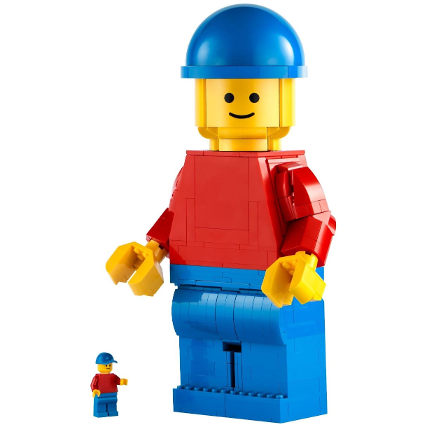 Up-Scaled LEGO Minifigure (40649)