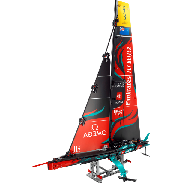 Emirates Team New Zealand AC75-yacht (42174)