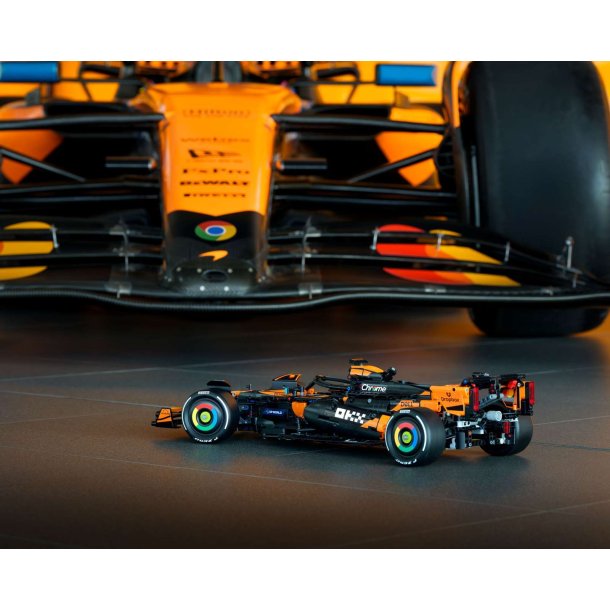 McLaren MCL39 F1-bil (42228)