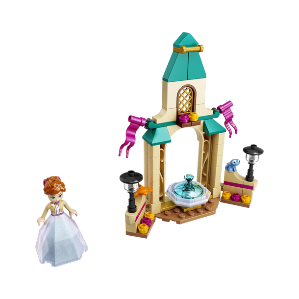 Anna's Castle Courtyard (43198)