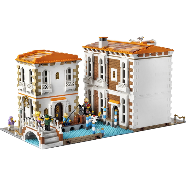 910023 - Venetian Houses