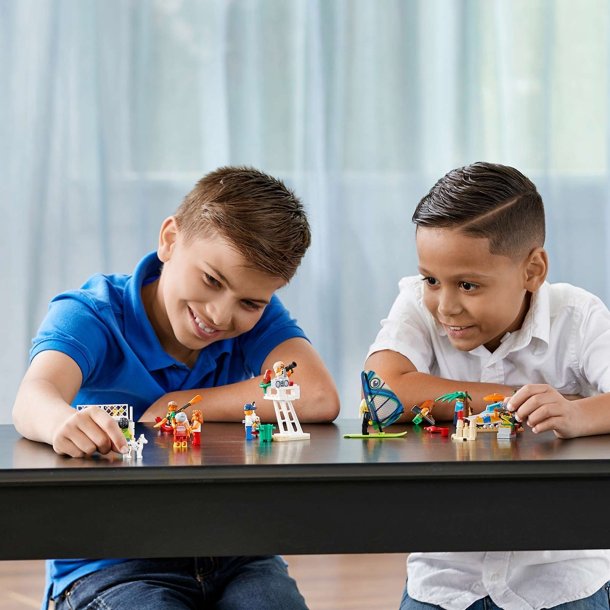 LEGO City - Figurs�t &ndash; sjov ved stranden (60153)