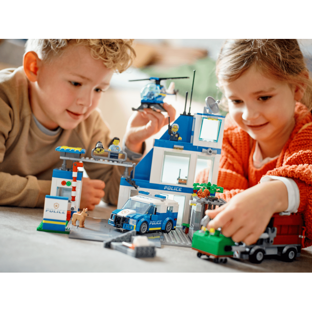 LEGO City - Politistation (60316)