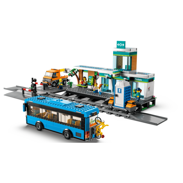 LEGO City - Togstation (60335)