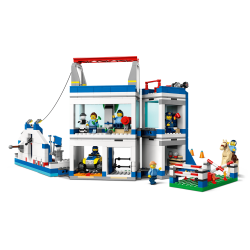LEGO City - Politiskolens tr�ningsomr�de (60372)