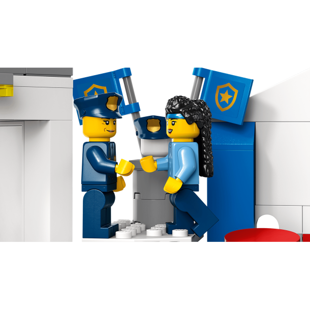 LEGO City - Politiskolens tr�ningsomr�de (60372)