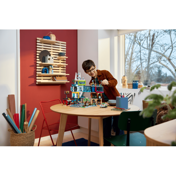 LEGO City - Midtbyen (60380)
