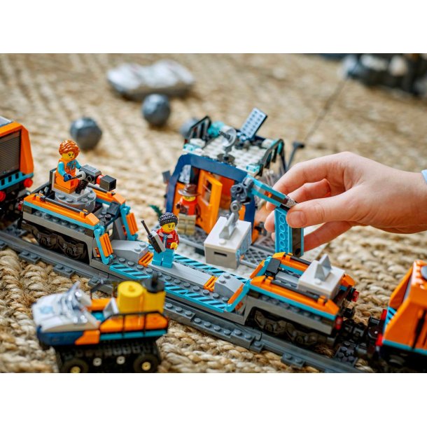 LEGO City - Polarforskernes arktiske eksprestog (60470)