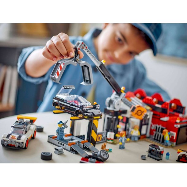LEGO City - Skrotplads med biler (60472)
