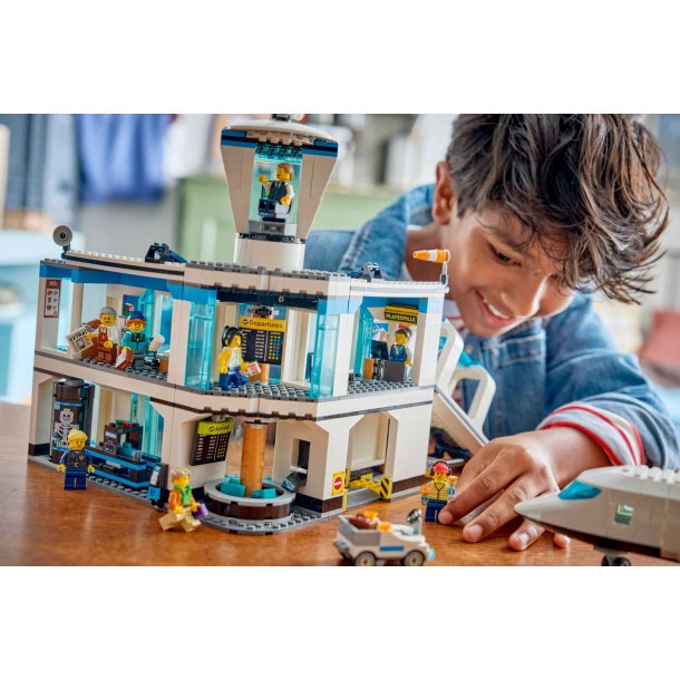 LEGO City -  Lufthavn med fly (60502)