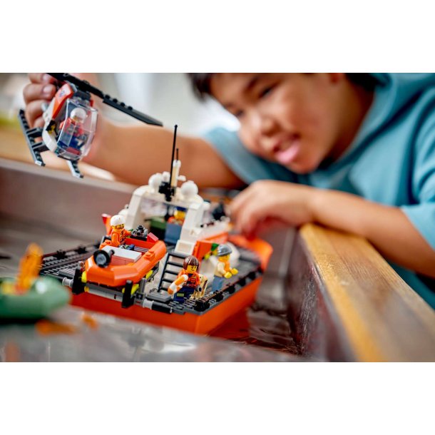 LEGO City - Kystvagtens redningsb�d og helikopter (60504)