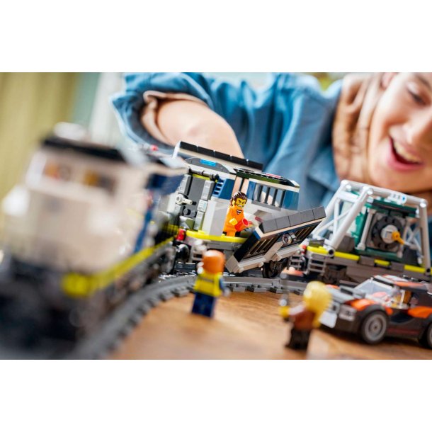 LEGO City - R�veri mod polititoget (60508)