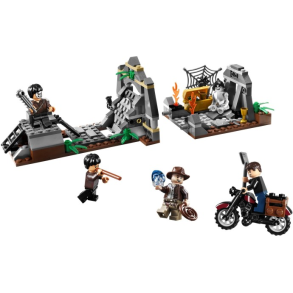 Chauchilla Cemetery Battle (7196)