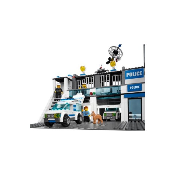 LEGO City - Politistation (7498)