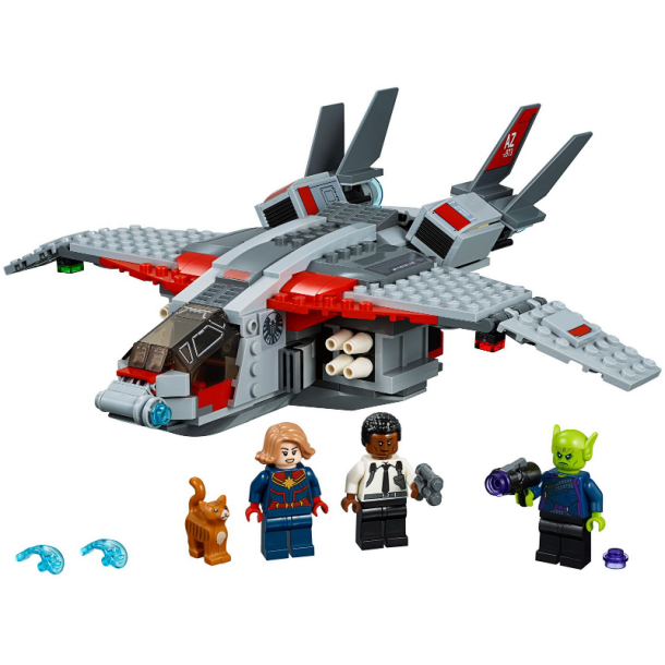 Captain Marvel and The Skrull Attack (76127)
