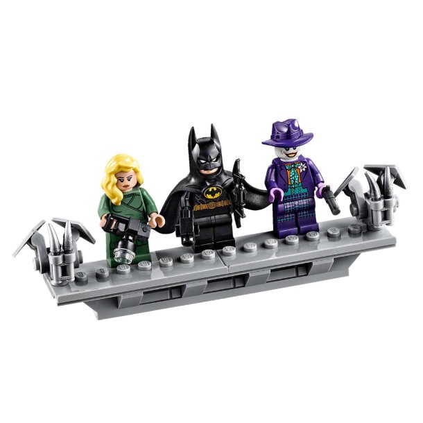 LEGO DC - 1989 Batmobile (76139)
