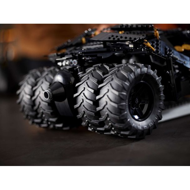LEGO DC - Batman Batmobile Tumbler (76240)