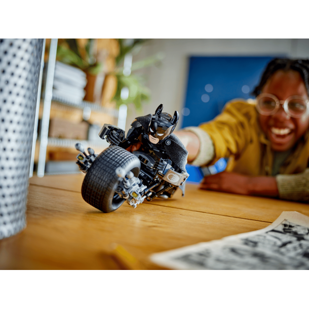 LEGO Batman DC - Byg selv-figur af Batman og Batpod-motorcyklen (76273)