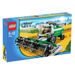 Combine Harvester (7636)