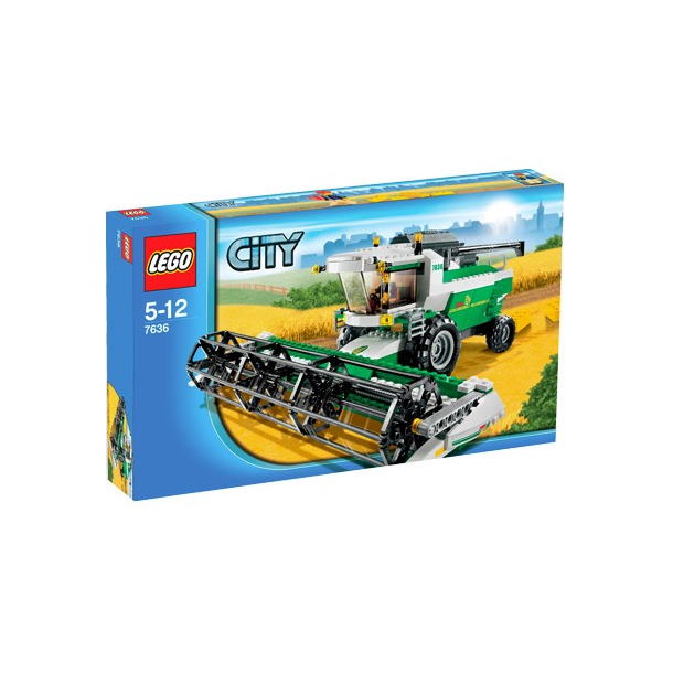 Combine Harvester (7636)