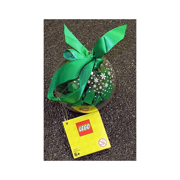 Holiday Ornament/ Julekugle med gr�nne klodser (853346)