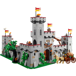 Medieval Seaside Market (910047)