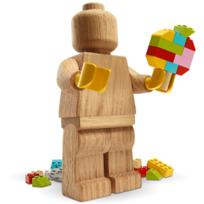 Stor minifigur i tr (853967)