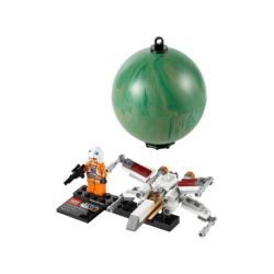 X-wing Starfighter &amp; Yavin 4 (9677)