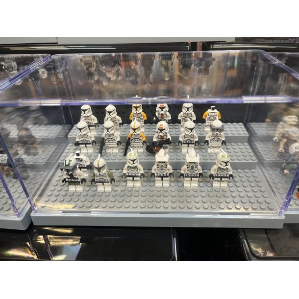 Delux Mini Display Case (sort)