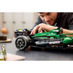 Aston Martin Aramco AMR25 F1-bil (42240)